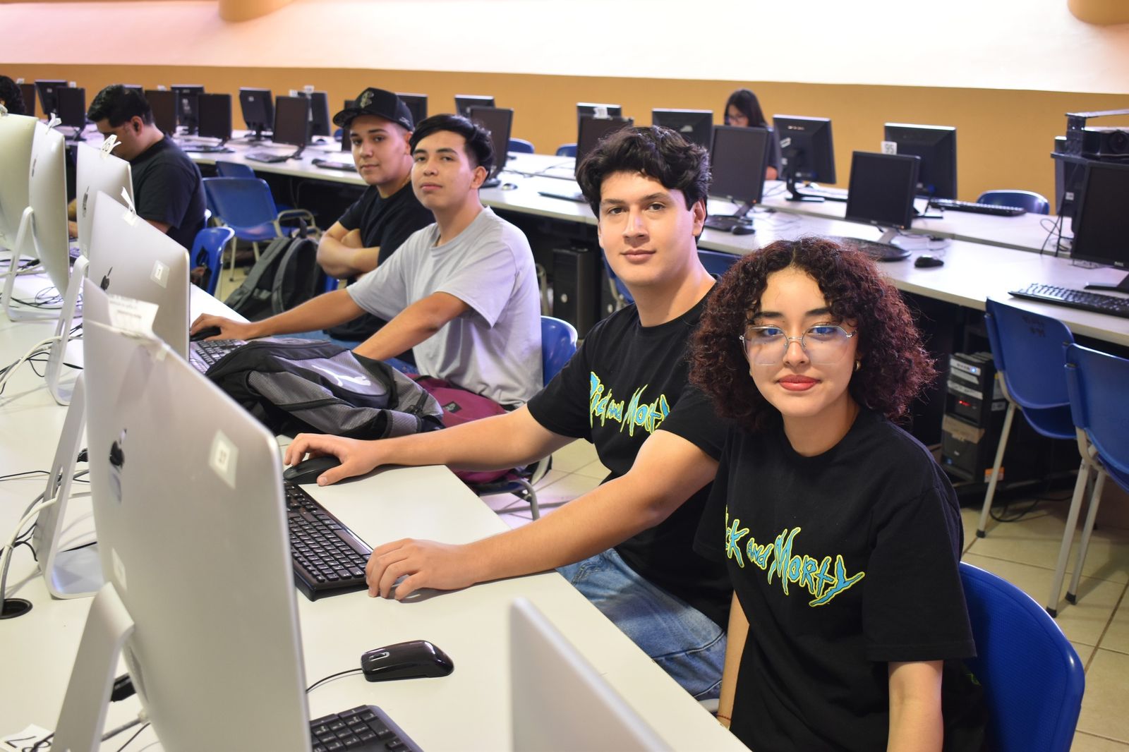 Estudiantes becados de Fundación ITSON